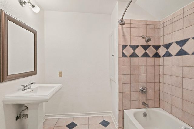 2414 WILDERNESS HL, San Antonio, TX 78231