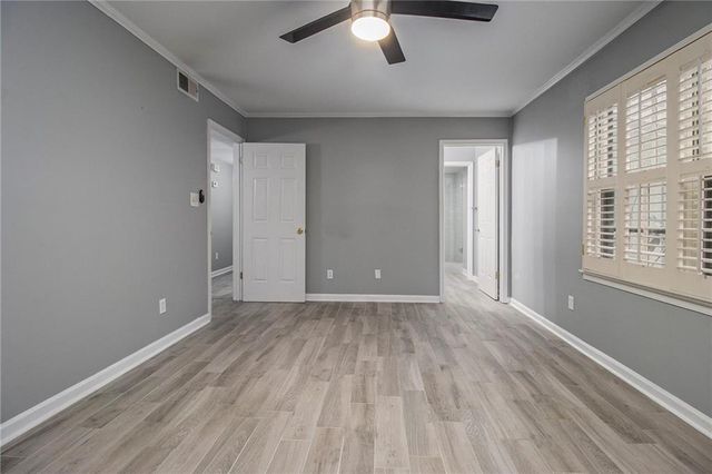 18 Glenald Way NW, Atlanta, GA 30327