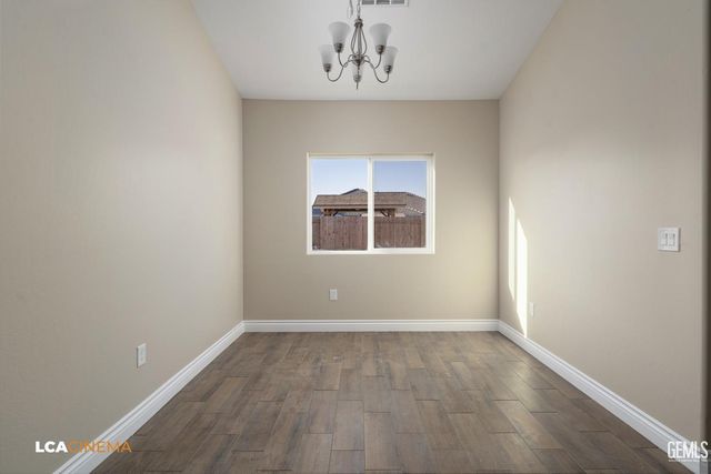 716 Sammy Way, Shafter, CA 93263