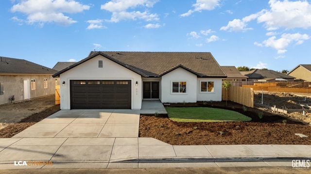 716 Sammy Way, Shafter, CA 93263