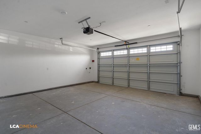 716 Sammy Way, Shafter, CA 93263