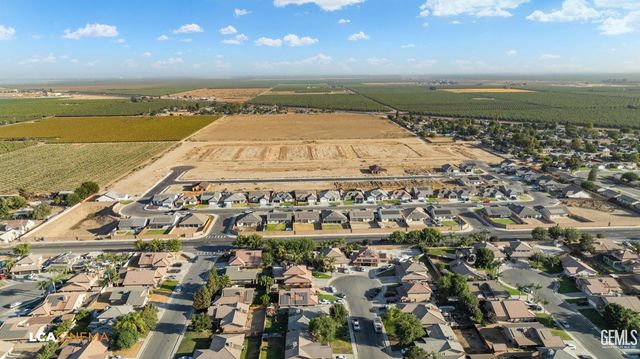 716 Sammy Way, Shafter, CA 93263