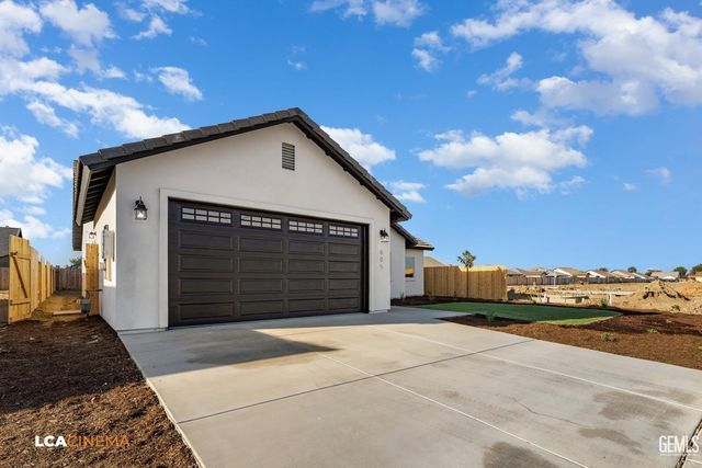 716 Sammy Way, Shafter, CA 93263