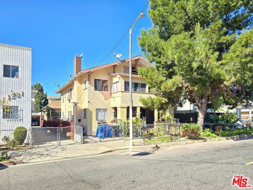 1215 Fedora Street, Los Angeles, CA 90006