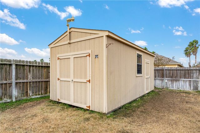 2602 Retta Dr, Corpus Christi, TX 78418