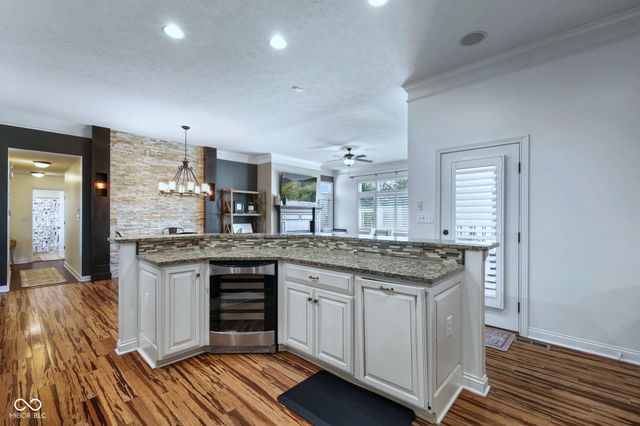 1772 Calvert Farms Drive, Greenwood, IN 46143