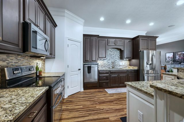1772 Calvert Farms Drive, Greenwood, IN 46143