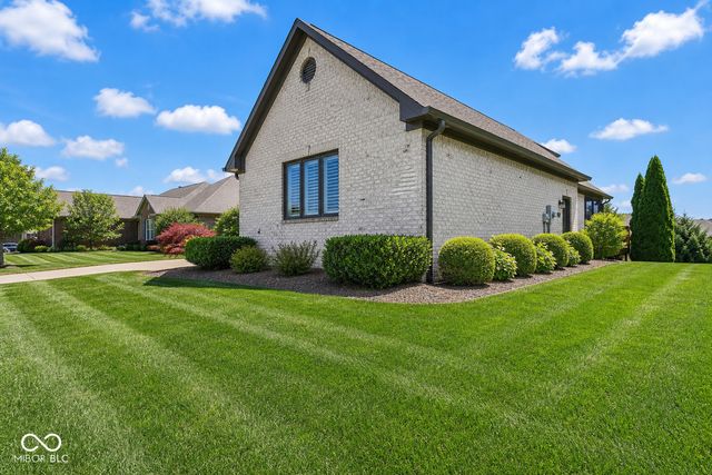 1772 Calvert Farms Drive, Greenwood, IN 46143