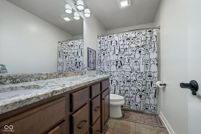 1772 Calvert Farms Drive, Greenwood, IN 46143