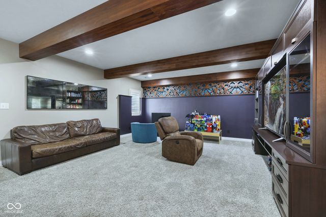 1772 Calvert Farms Drive, Greenwood, IN 46143