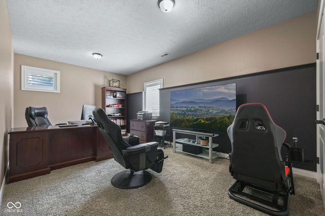 1772 Calvert Farms Drive, Greenwood, IN 46143