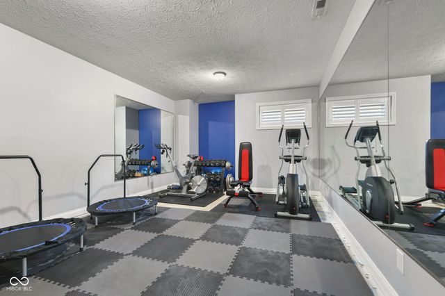 1772 Calvert Farms Drive, Greenwood, IN 46143