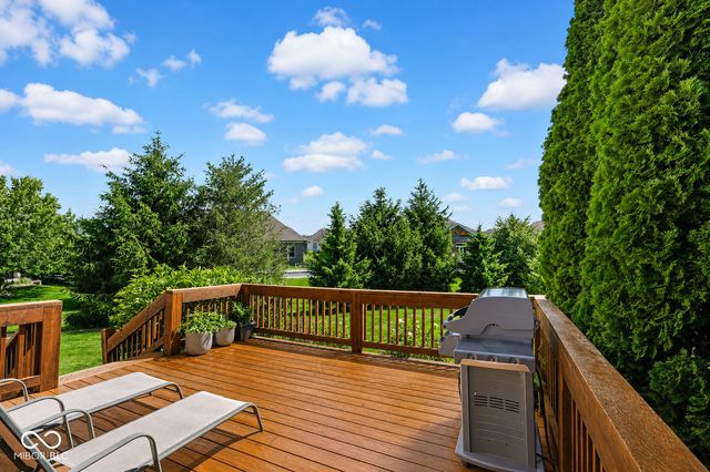 1772 Calvert Farms Drive, Greenwood, IN 46143