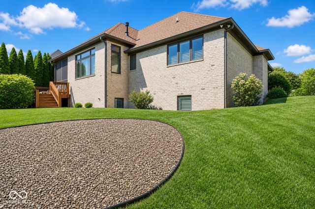1772 Calvert Farms Drive, Greenwood, IN 46143