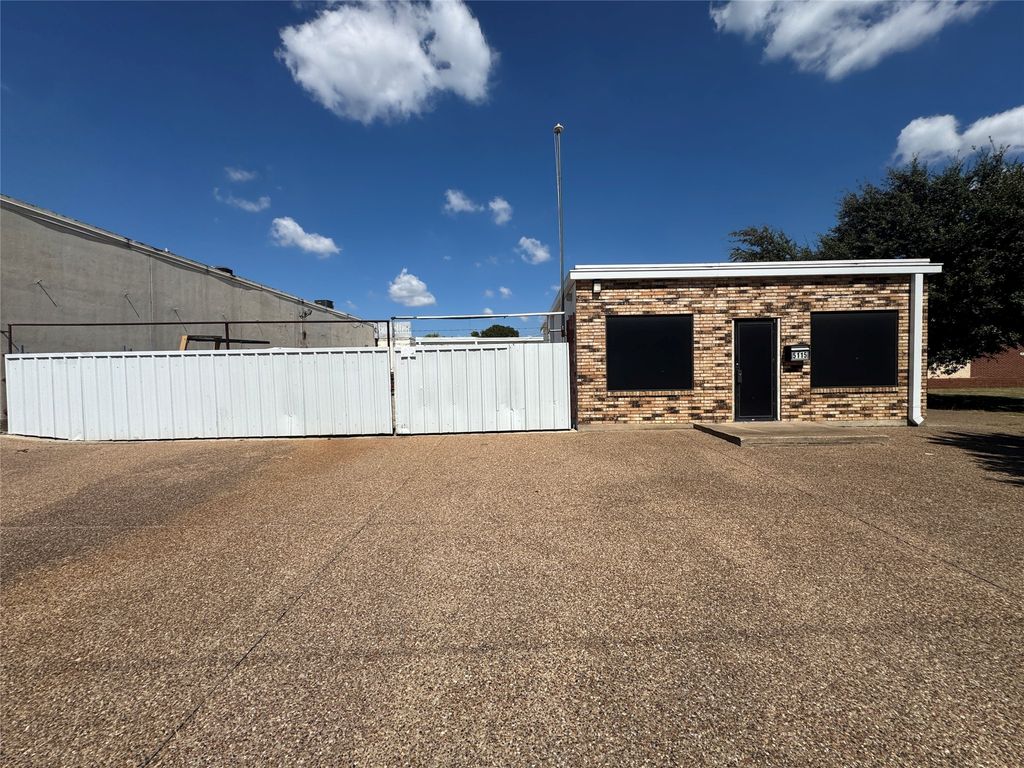 5115 Stanley Keller Road, Haltom City, TX 76117
