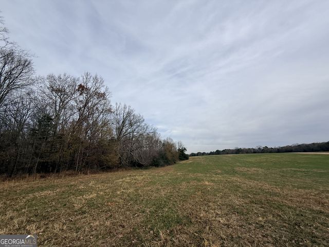 1 Far A Way Road, Elberton, GA 30635