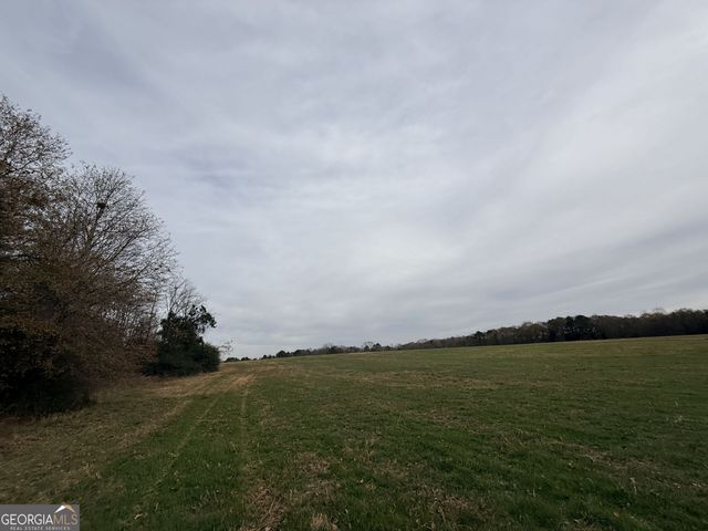 1 Far A Way Road, Elberton, GA 30635