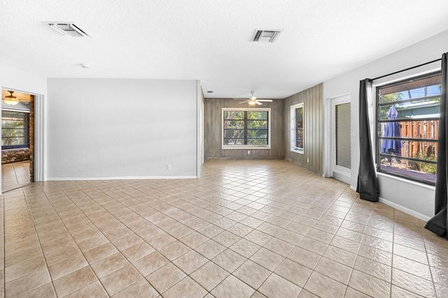 815 South Road, Boynton Beach, FL 33435