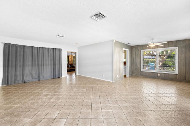 815 South Road, Boynton Beach, FL 33435