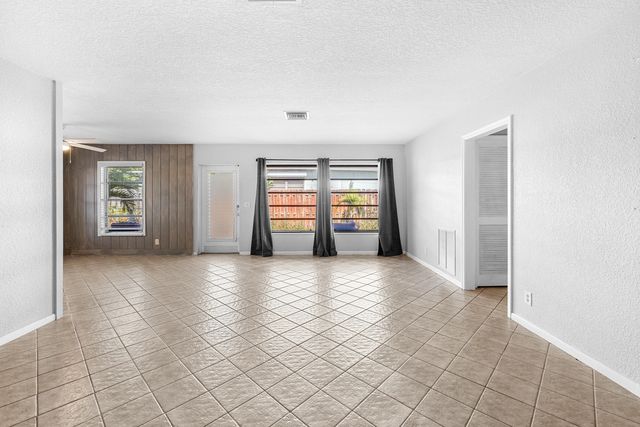 815 South Road, Boynton Beach, FL 33435