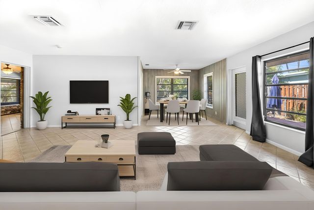 815 South Road, Boynton Beach, FL 33435