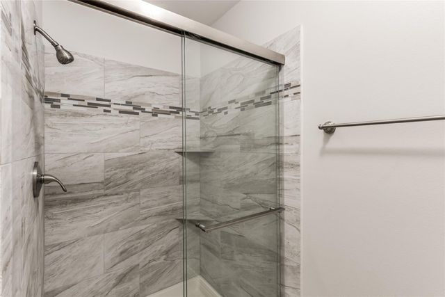 1722 Redwing Bluff Drive, Houston, TX 77009