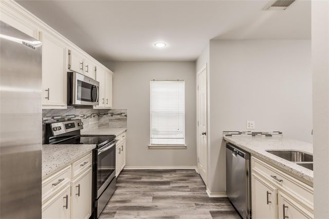 1722 Redwing Bluff Drive, Houston, TX 77009