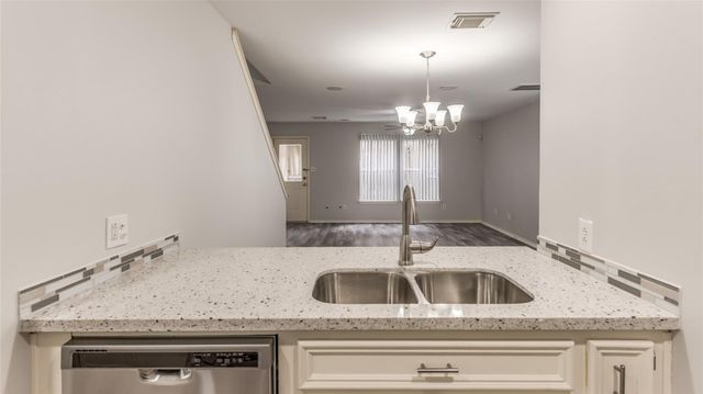 1722 Redwing Bluff Drive, Houston, TX 77009