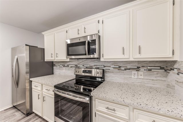 1722 Redwing Bluff Drive, Houston, TX 77009