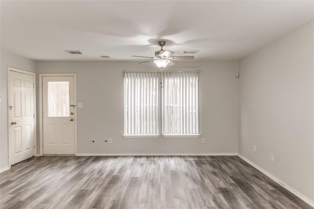 1722 Redwing Bluff Drive, Houston, TX 77009