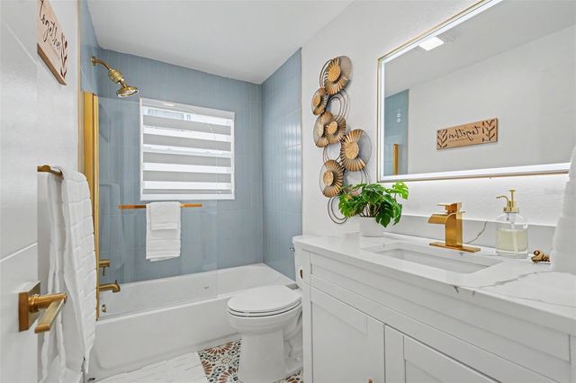 1927 SHORE ACRES BOULEVARD NE, St Petersburg, FL 33703