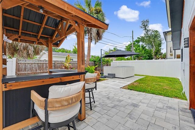 1927 SHORE ACRES BOULEVARD NE, St Petersburg, FL 33703