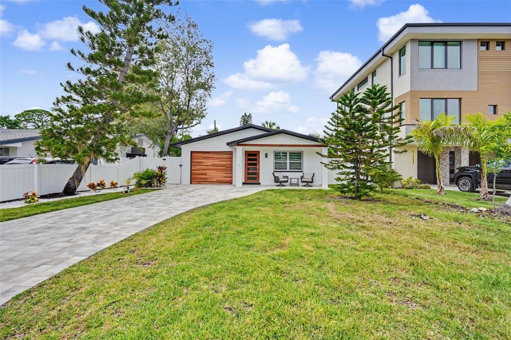 1927 SHORE ACRES BOULEVARD NE, St Petersburg, FL 33703