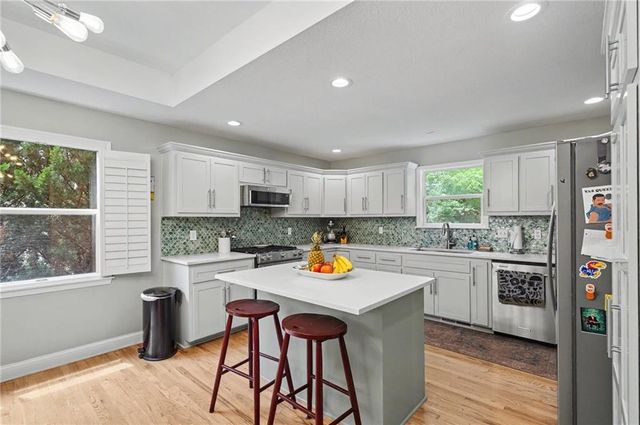 3238 Huntington Road, Lawrence, KS 66049