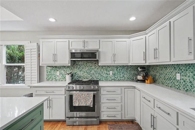 3238 Huntington Road, Lawrence, KS 66049
