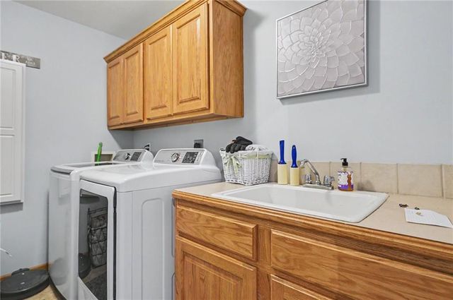 3238 Huntington Road, Lawrence, KS 66049