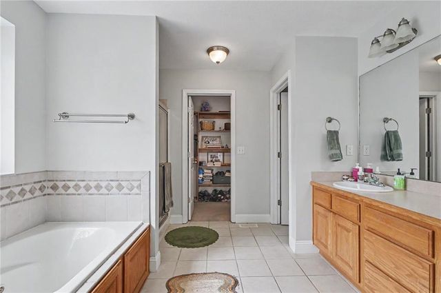 3238 Huntington Road, Lawrence, KS 66049
