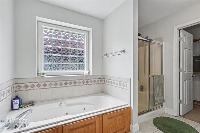 3238 Huntington Road, Lawrence, KS 66049