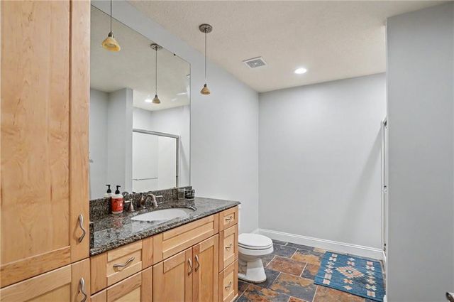 3238 Huntington Road, Lawrence, KS 66049