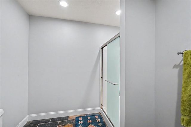 3238 Huntington Road, Lawrence, KS 66049