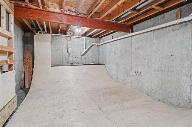 3238 Huntington Road, Lawrence, KS 66049
