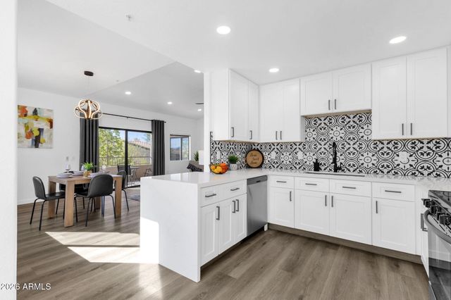 9555 E RAINTREE Drive 2025, Scottsdale, AZ 85260