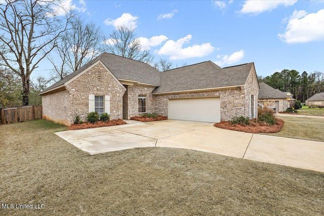144 Porter Ridge Drive, Canton, MS 39046