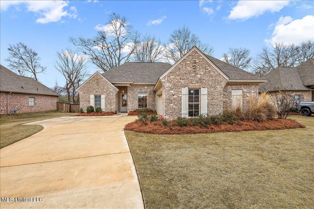 144 Porter Ridge Drive, Canton, MS 39046