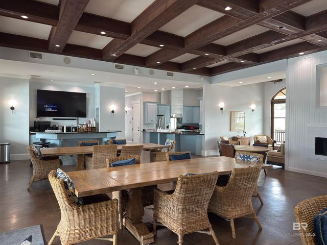 11943 Gateway Drive, Elberta, AL 36530