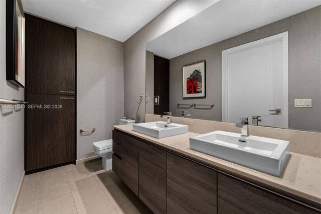 1080 Brickell Ave 905, Miami, FL 33131