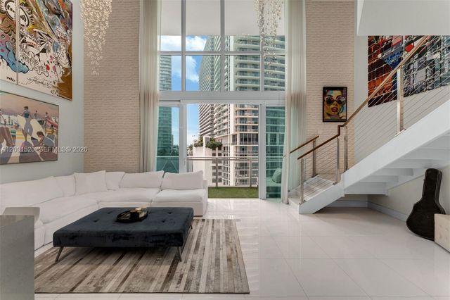 1080 Brickell Ave 905, Miami, FL 33131