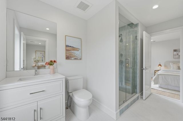 67 Myrtle Ave, Millburn Twp., NJ 07041