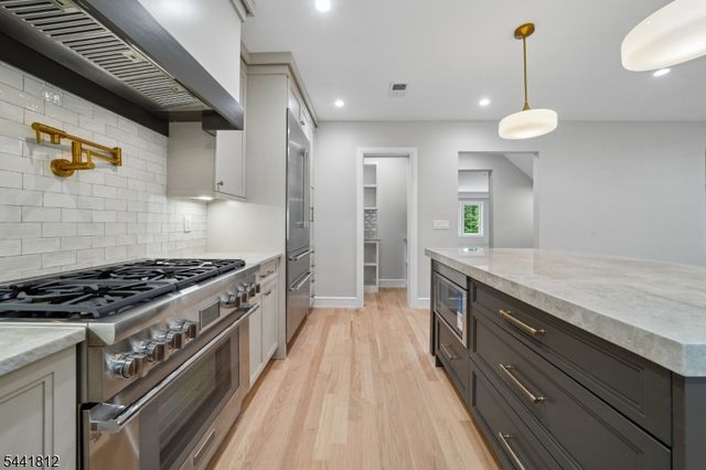 67 Myrtle Ave, Millburn Twp., NJ 07041
