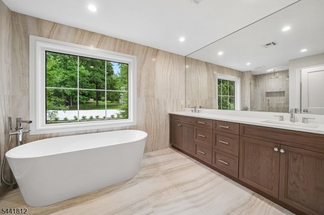 67 Myrtle Ave, Millburn Twp., NJ 07041